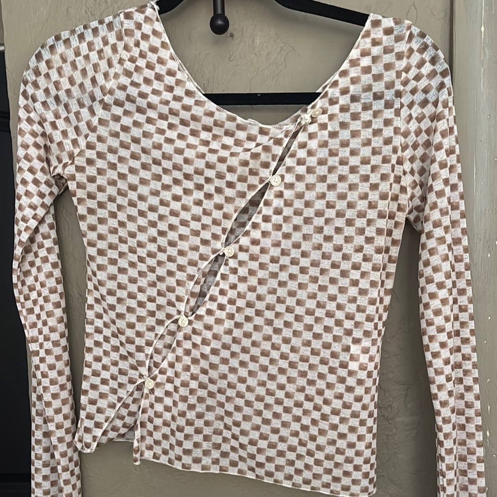 Checkered Diagonal Button Top - Picture 3 of 4